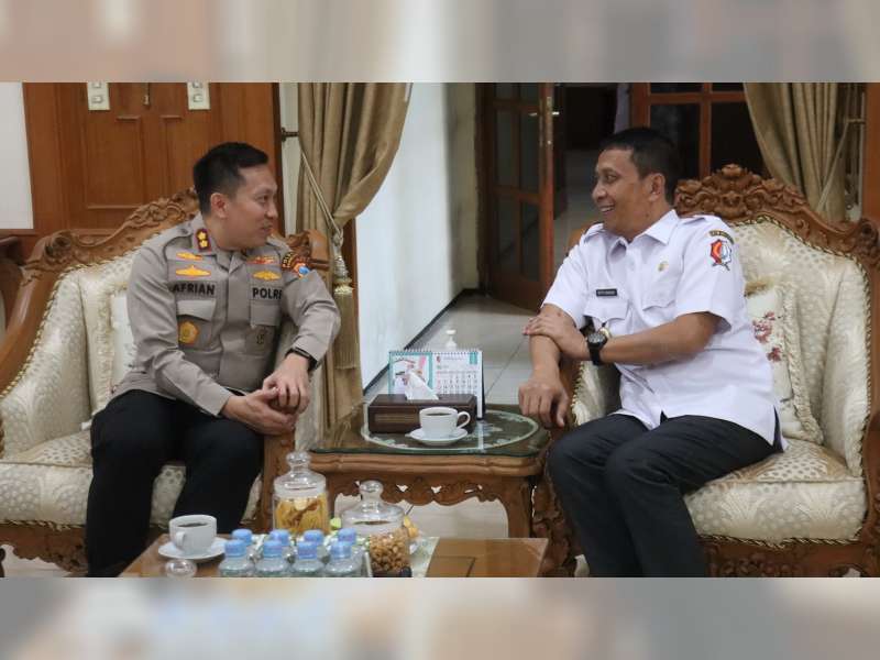 Usai Sertijab, Kapolres Bojonegoro yang Baru AKBP Afrian Satya Permadi Silaturahmi dengan Bupati