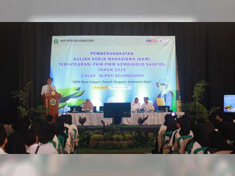 Bupati Setyo Wahono Hadiri Pemberangkatan KKM Mahasiswa IKIP PGRI Bojonegoro