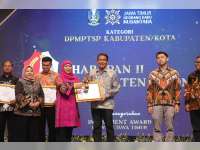 Bojonegoro Raih Penghargaan Investment Award di Jatim Fest 2025