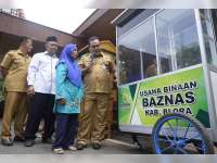 105 Keluarga Kurang Mampu Terima Bantuan Usaha Produktif Baznas Blora