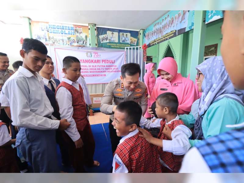Polres dan Bhayangkari Bojonegoro Gelar Bakti Sosial di SLB Putra Harapan