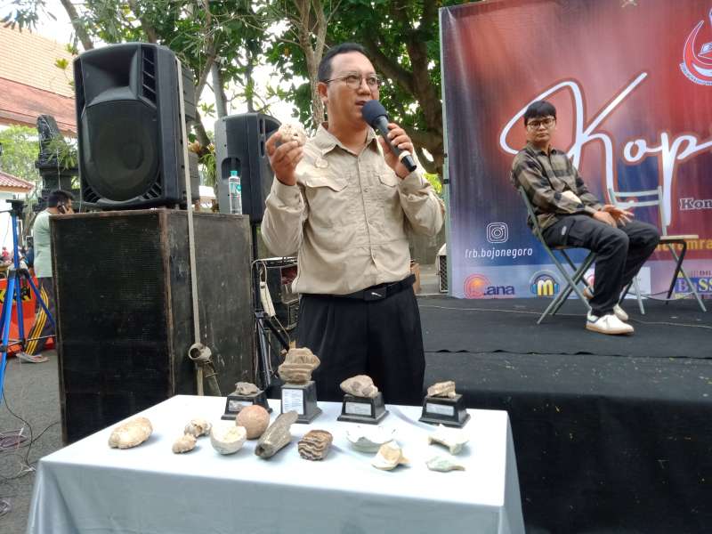 Forum Radio Bojonegoro Gelar Dialog Tema Geopark