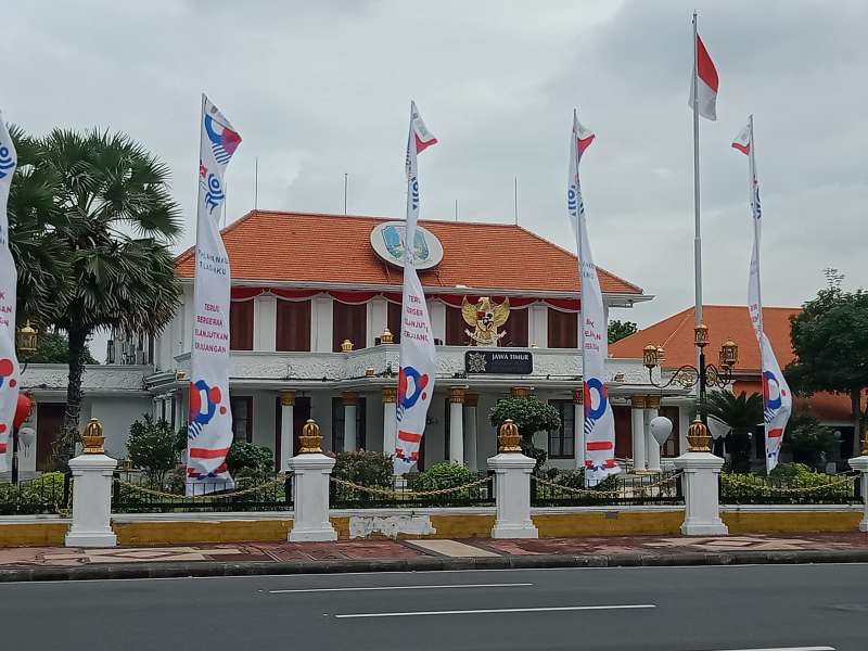 Gubernur Khofifah Beberkan Faktor Pendukung Ekonomi di Jatim Tumbuh Melesat