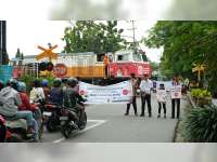 KAI Daop 8 Surabaya Gandeng Komunitas Java Train Gelar Aksi Keselamatan di Perlintasan Bojonegoro