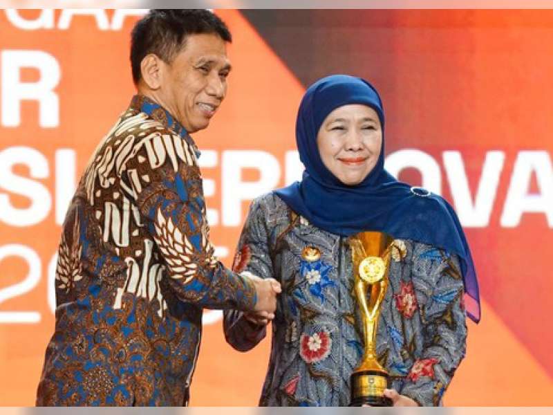 Gubernur Khofifah Bawa Jatim Borong Tiga Penghargaan Inovasi Terdepan di IGA 2025