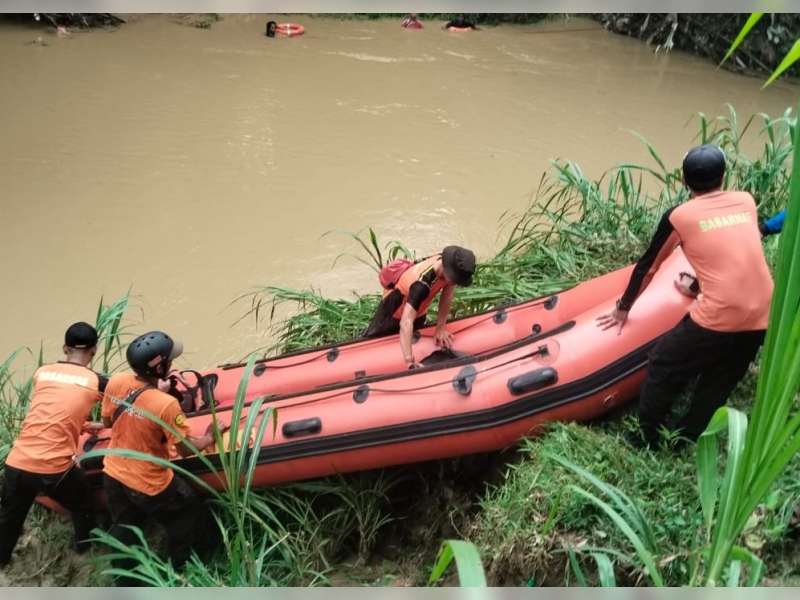 Delapan Santri Blora Tenggelam  di Sungai Lusi, Tiga Selamat