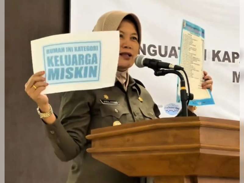 Pemkab Bojonegoro akan memasang stiker ke di rumah keluarga miskin penerima Bansos