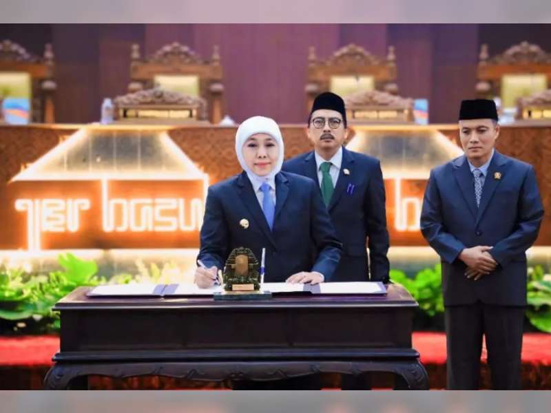 Gubernur Khofifah dan DPRD Jatim Sahkan Dua Perda Strategis untuk Lindungi Petambak dan Perkuat Mitigasi Bencana