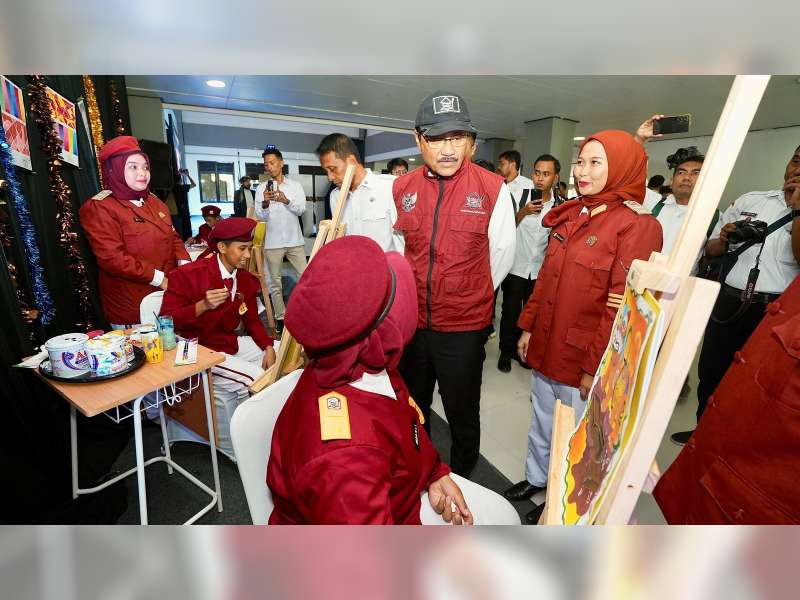 Menteri Sosial Kunjungi SRMA 36 Bojonegoro, Dengar Kisah Haru Siswa