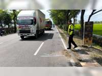 Diduga Mengantuk, Pemotor di Kalitidu, Bojonegoro Meninggal Akibat Tabrak Bak Belakang Truk