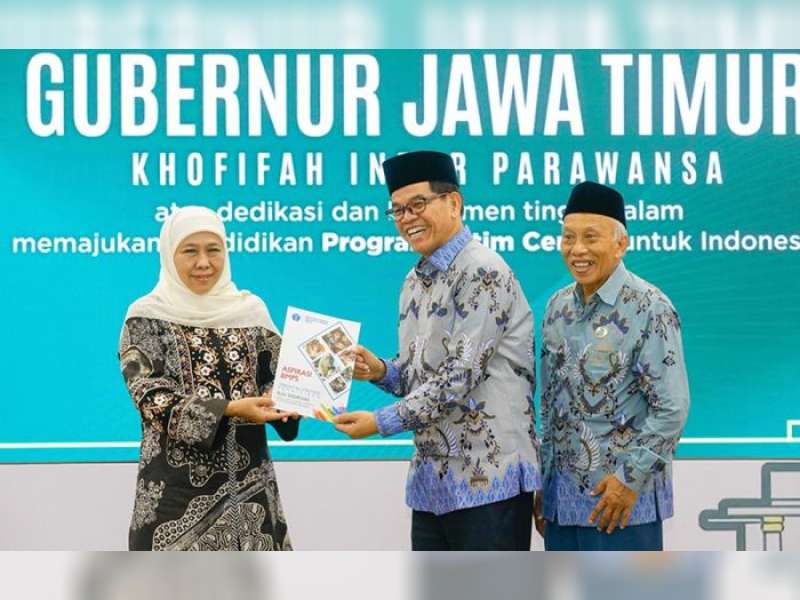 Gubernur Jatim Terima Apresiasi dari BMPS, Pastikan Setiap Anak Tak Boleh Kehilangan Masa Depan