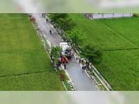 Jalan Cor Persawahan di Balen Indah Membentang