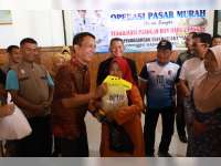 Bupati Bojonegoro Buka Langsung Operasi Pasar Murah Perdana di Tahun 2026