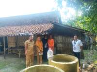 Pemkab Bojonegoro Perluas Program KOLEGA, Ratusan KPM Terima Bantuan Budidaya Lele