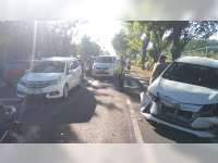 Diduga Sopir Mengantuk, Mobil Avanza di Kapas, Bojonegoro Tabrak Motor, 2 Orang Luka-Luka