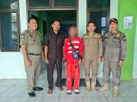 Satpol PP Bojonegoro Gelar Patroli di Traffic Light Jambean, Amankan Pengamen dan Lakukan Pembinaan