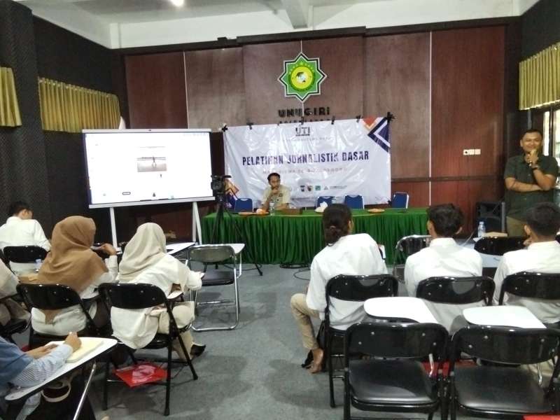45 Mahasiswa Bojonegoro Ikuti Pelatihan Jurnalistik Dasar IJTI di Unugiri, Tekankan Etika dan Literasi Digital