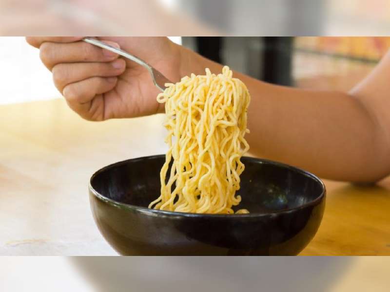 Mie Instan Saat Buka Puasa, Praktis tapi Perlu Waspada