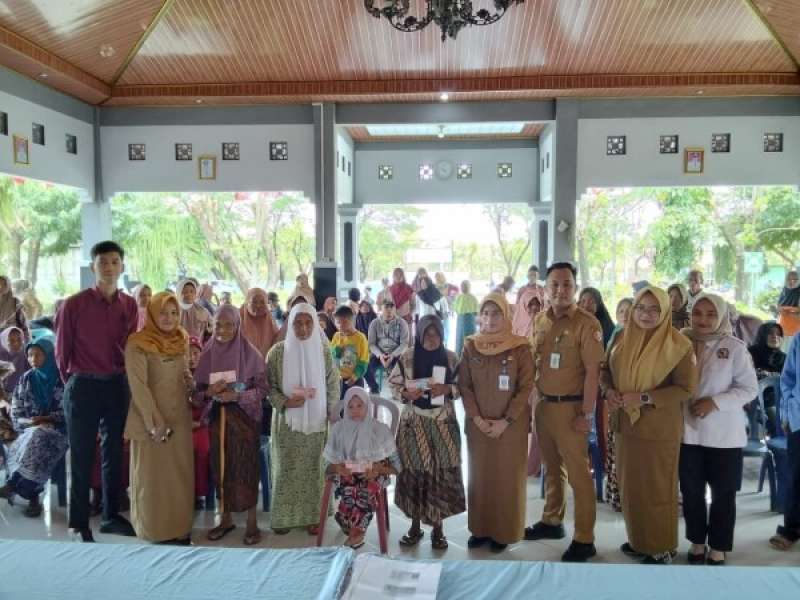 Pemkab Bojonegoro Salurkan Bansos Jelang Idul Fitri untuk Warga di Kecamatan Gayam
