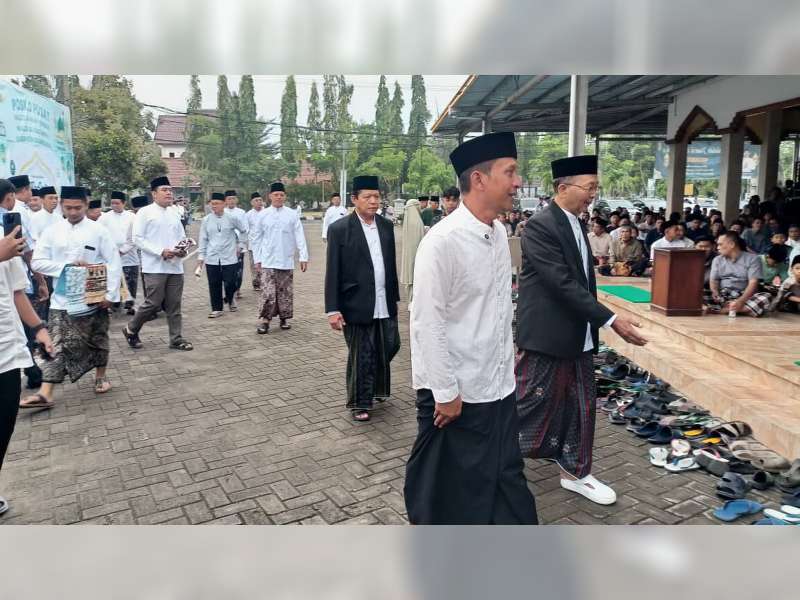 Bupati Bojonegoro Laksanakan Salat Idulfitri 1447 Hijriah di Masjid Baabus Shofa