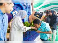 Gubernur Khofifah Sebut Tradisi Riyayan Dekatkan Warga Dan Pemimpin