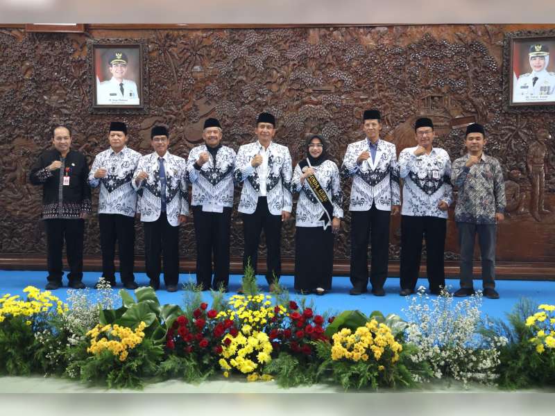 Cantika Wahono Dikukuhkan Sebagai Ibunda Guru PGRI Bojonegoro