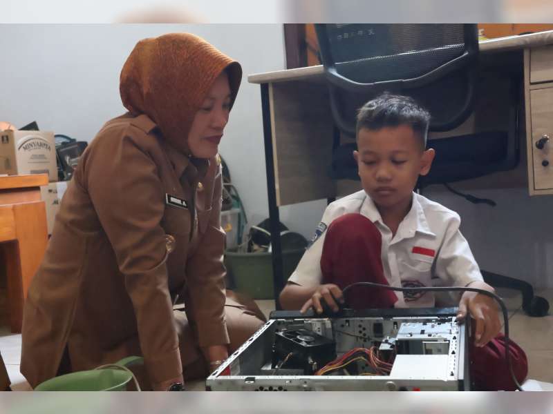 Bocah Jenius Dander Curi Perhatian, Wabup Bojonegoro Dukung Inovasi Sepeda Listrik Daffa