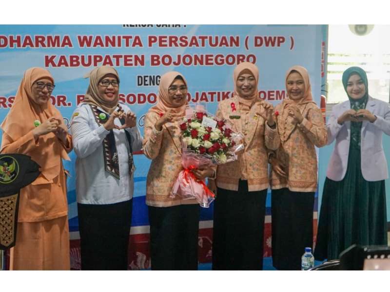 Peringatan Hari Kartini di Bojonegoro: Perempuan Didorong Deteksi Dini Kanker Payudara