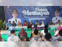 Bupati Medhayoh di Kecamatan Malo, Serap Aspirasi Warga Meski Kondisi Hujan