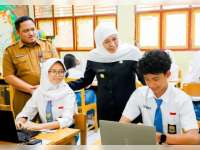 Khofifah Tegaskan Jatim Pertahankan Posisi Barometer Pendidikan Nasional