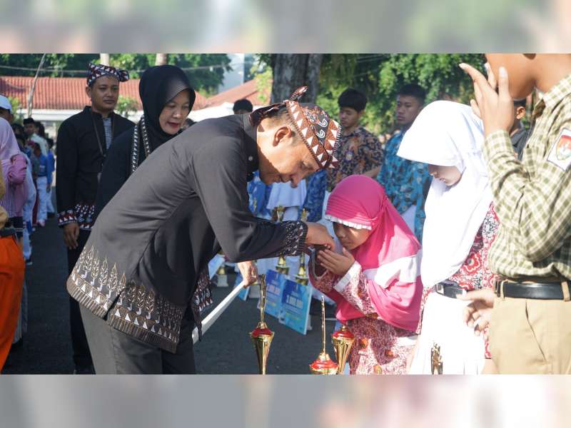 Ratusan Siswa Berprestasi Terima Penghargaan dari Pemkab Bojonegoro, Jadi Inspirasi Generasi Muda