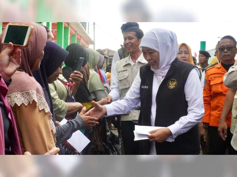Gubernur Khofifah Sidak Kondisi Pasar di Bojonegoro, Pastikan Harga Sembako Stabil