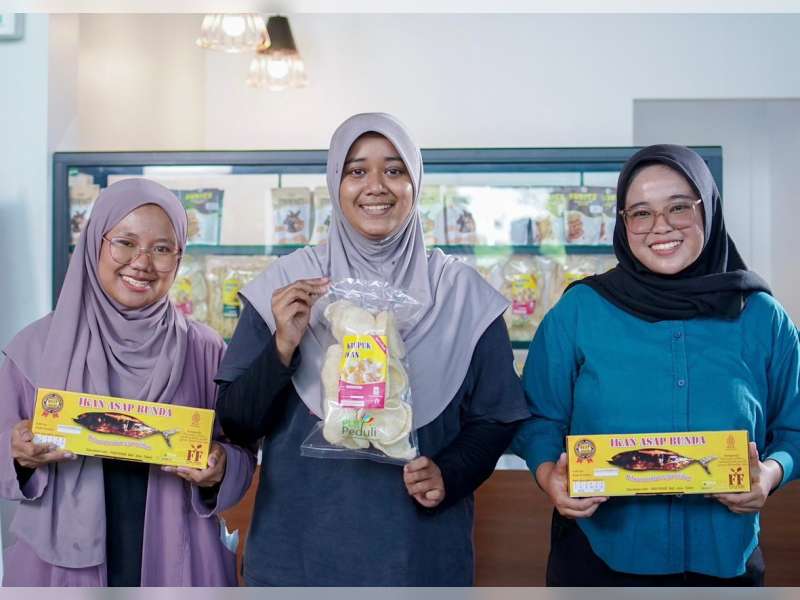 PLN Nusantara Power Tanjung Awar-Awar Dorong Kemandirian Ekonomi Perempuan Lewat Program Perluasan UMKM Permata