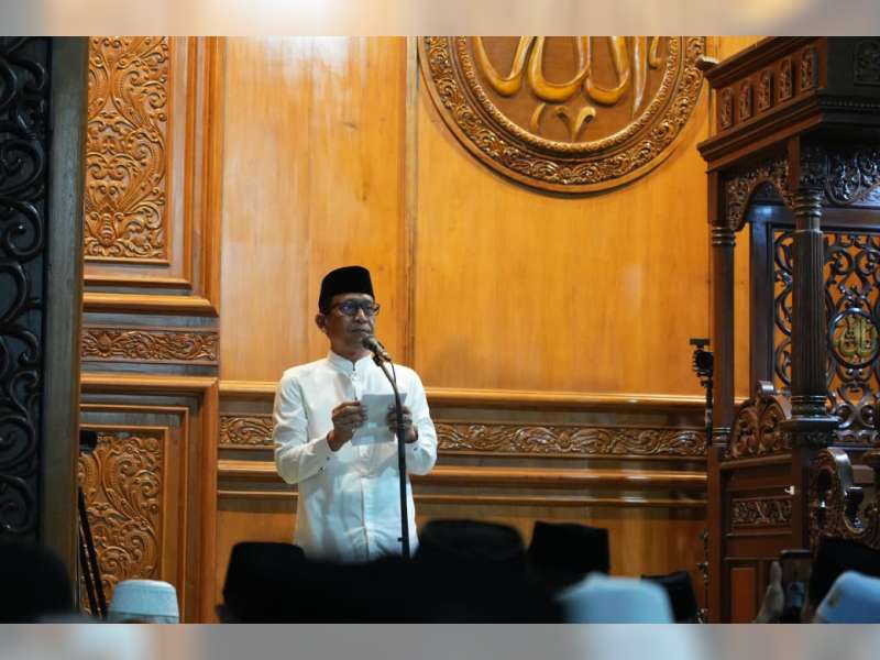 Bupati Bojonegoro Salat Id di Darussalam, Wabup di Babus Sofa