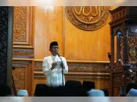 Bupati Bojonegoro Serukan Warga Perkuat Kepedulian Saat Salat Idul Adha di Masjid Darussalam