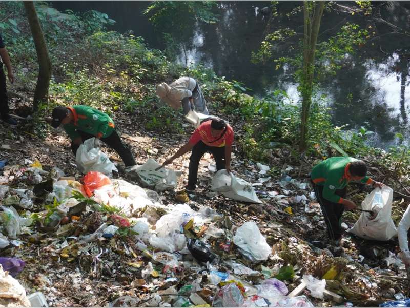 Pemkab Blora Gelar Kerja Bakti Bersihkan Kali Grojogan, Libatkan Sekitar 300 Personel
