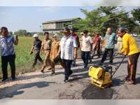 Sempat Viral Aksi Tanam Pohon Pisang di Jalan Rusak Randublatung - Cepu, Pemprov Jateng Pastikan  Jadi Prioritas Pembangunan