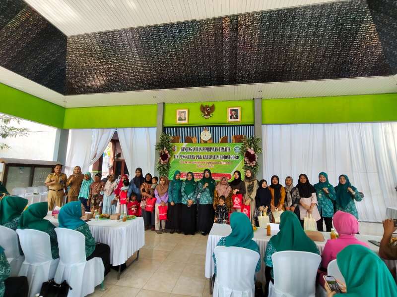 Kunjungi Desa Jumok, Cantika Wahono Ajak Kader PKK Bojonegoro Jadi Agen Perubahan Wujudkan Keluarga Sehat