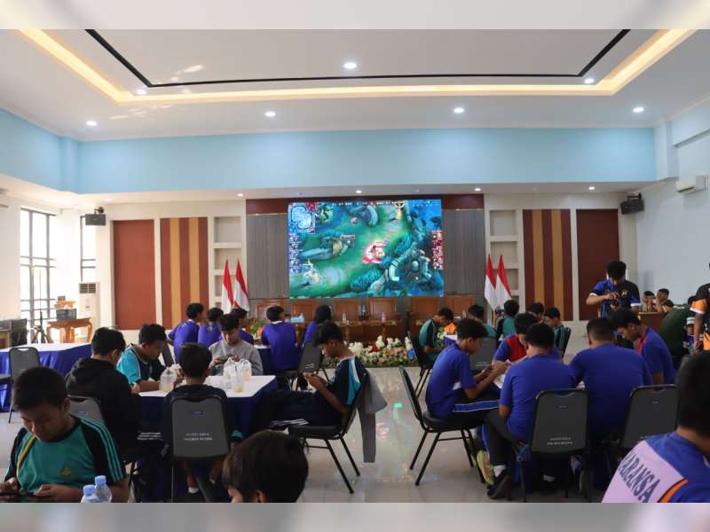 Adu Strategi di Map Land of Dawn ,Ratusan Gamer Muda Padati Turnamen Mobile Legend Kapolres Blora Cup 2026