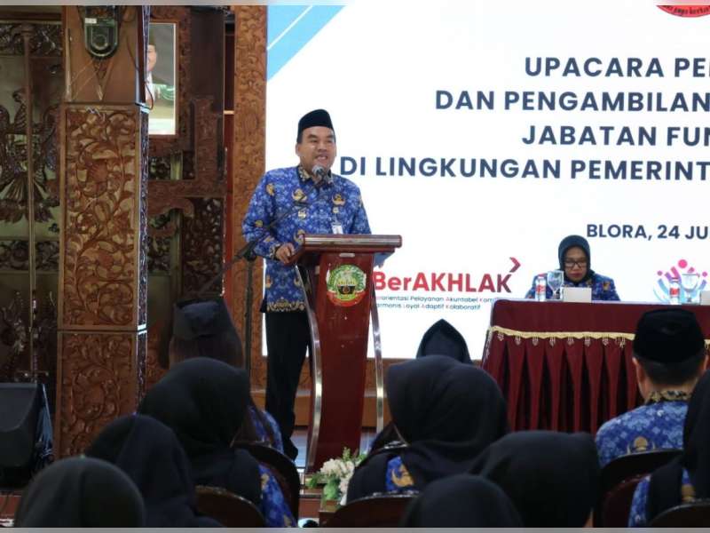 Bupati Arief Rohman Ambil Sumpah 191 Pejabat Fungsional Baru di Blora