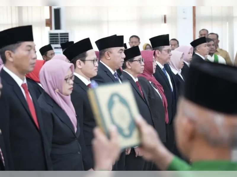 Penyegaran Birokrasi Pemkab Bojonegoro, Bupati Wahono Lantik Lima Kepala OPD Baru dan Rotasi Pejabat Administrator