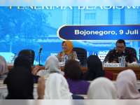 Investasi Tingkatkan Kualitas SDM, Pemkab Bojonegoro Berikan Pembinaan Ribuan Mahasiswa Penerima Beasiswa Daerah