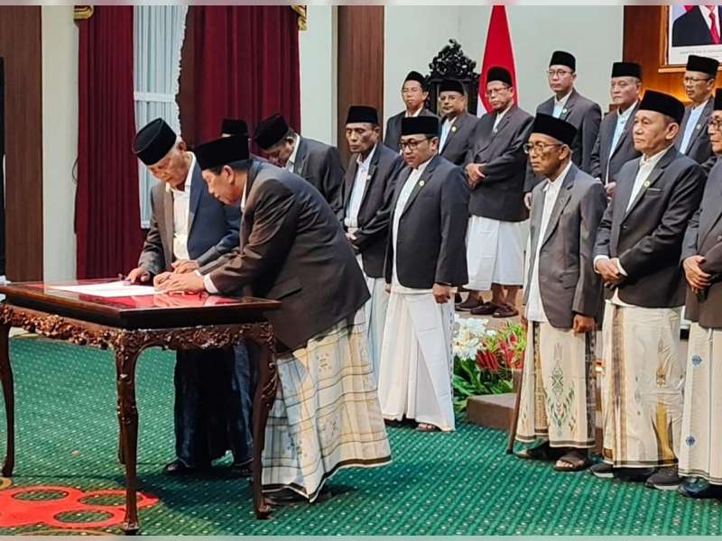 Pengurus MUI Jawa Timur Resmi Dikukuhkan, Fokus Dakwah Digital dan Kesehatan Mental Masyarakat