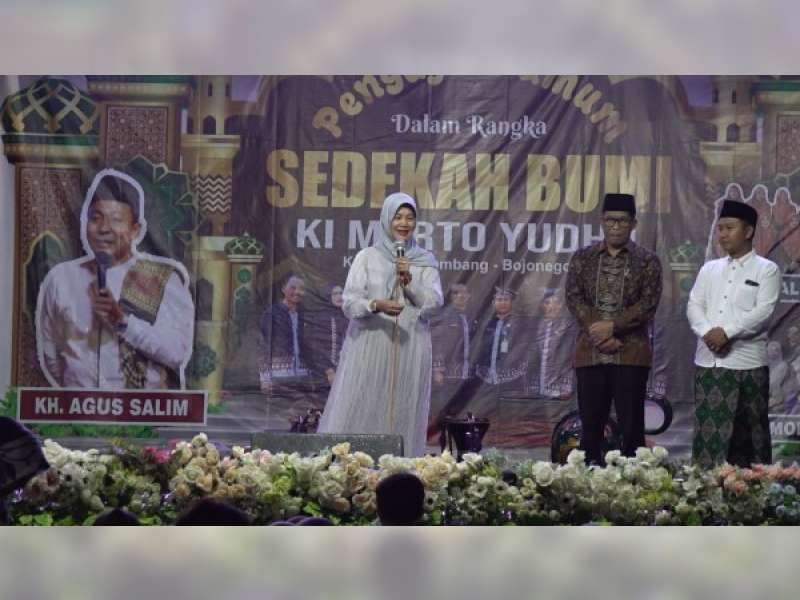 Sedekah Bumi Warga Kelurahan Sumbang, Gelar Pengajian Umum dan Bazar UMKM