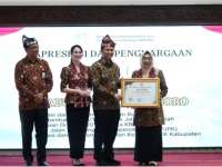 Pemkab Bojonegoro Borong Lima Penghargaan pada Puncak Harganas ke-33 Jawa Timur