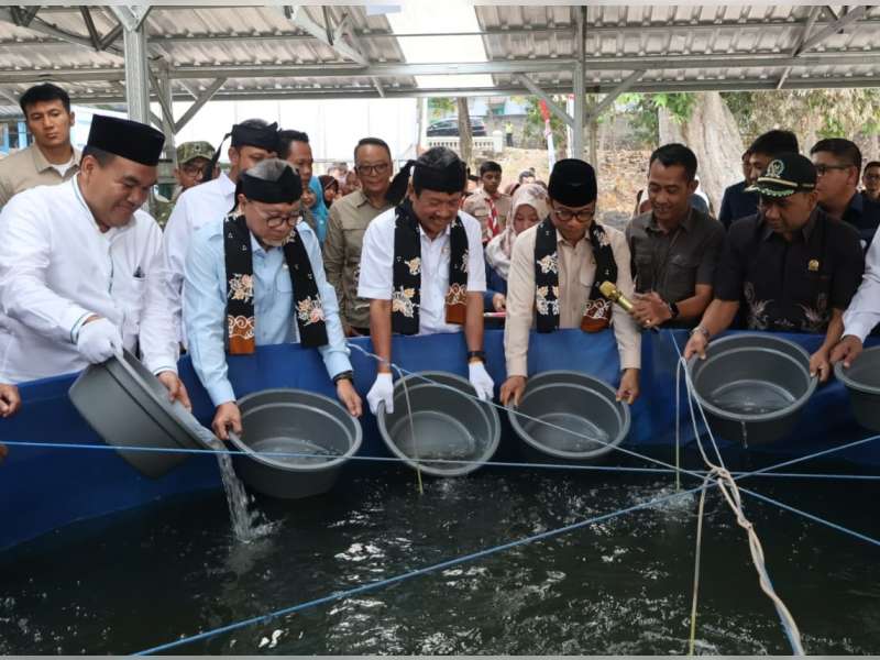 Kunjungi Blora, Menko Zulhas Wajibkan SPPG Borong Bahan Pangan MBG dari Potensi Desa