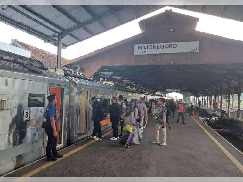 Jelang Libur Peringatan Maulid Nabi, Ribuan Pelanggan Diproyeksikan Memadati Stasiun Bojonegoro