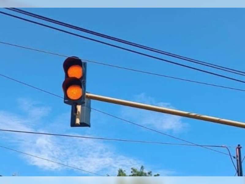Tingkatkan Keselamatan Pengguna Jalan, Dishub Bojonegoro Realisasikan Pemasangan Warning Light di 13 Titik