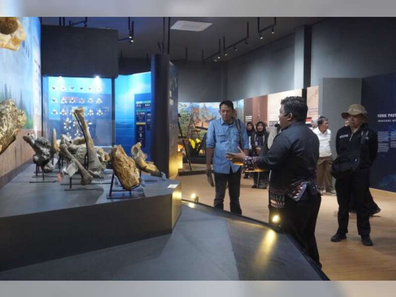 Mengenal Sejarah Geologi dan Minyak Bumi di Pusat Informasi Geopark Bojonegoro