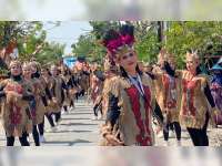 Karnaval HUT Kemerdekaan RI Desa Wadang, Ngasem, Bojonegoro Tampilkan Keragaman Budaya